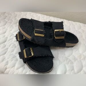 Black Sherpa Fuzzy Gap Sandals with Buckles New